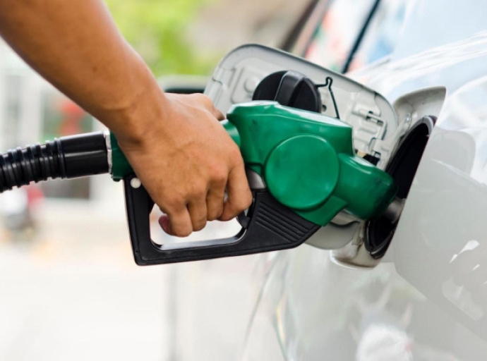 Νέες αυξήσεις στα καύσιμα: Άλμα στα 2 ευρώ για την αμόλυβδη, διπλάσια αύξηση για το diesel και έπεται συνέχεια